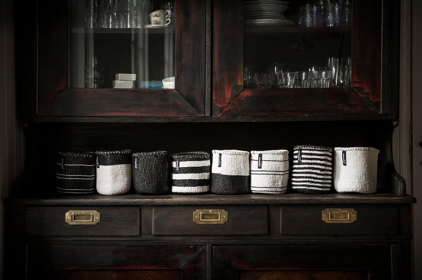 Basket | White Stripes on Black XS