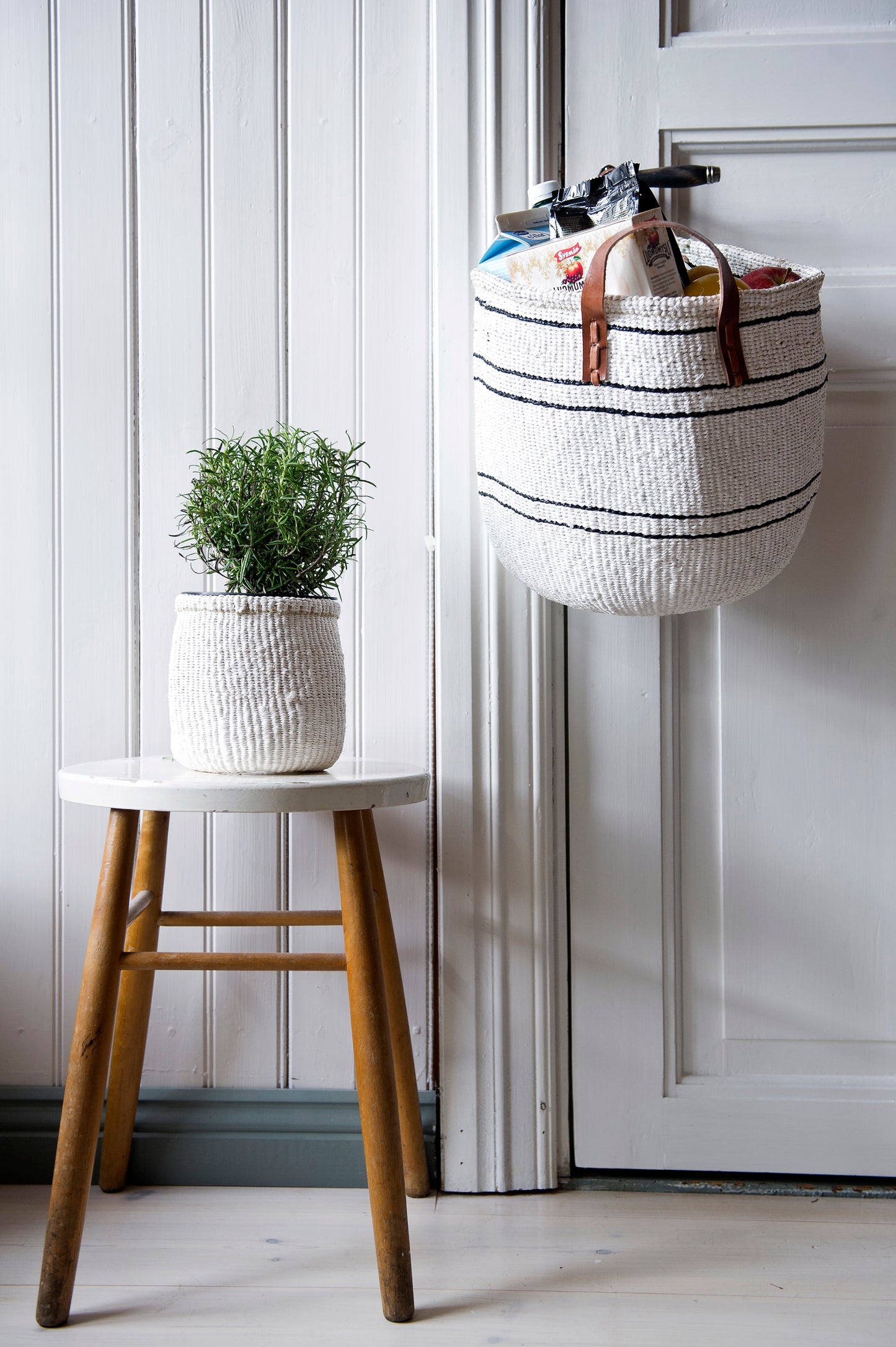 Basket | Black Stripes on White M