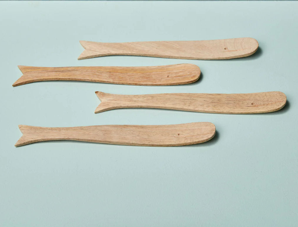 Whale spreaders set of 4