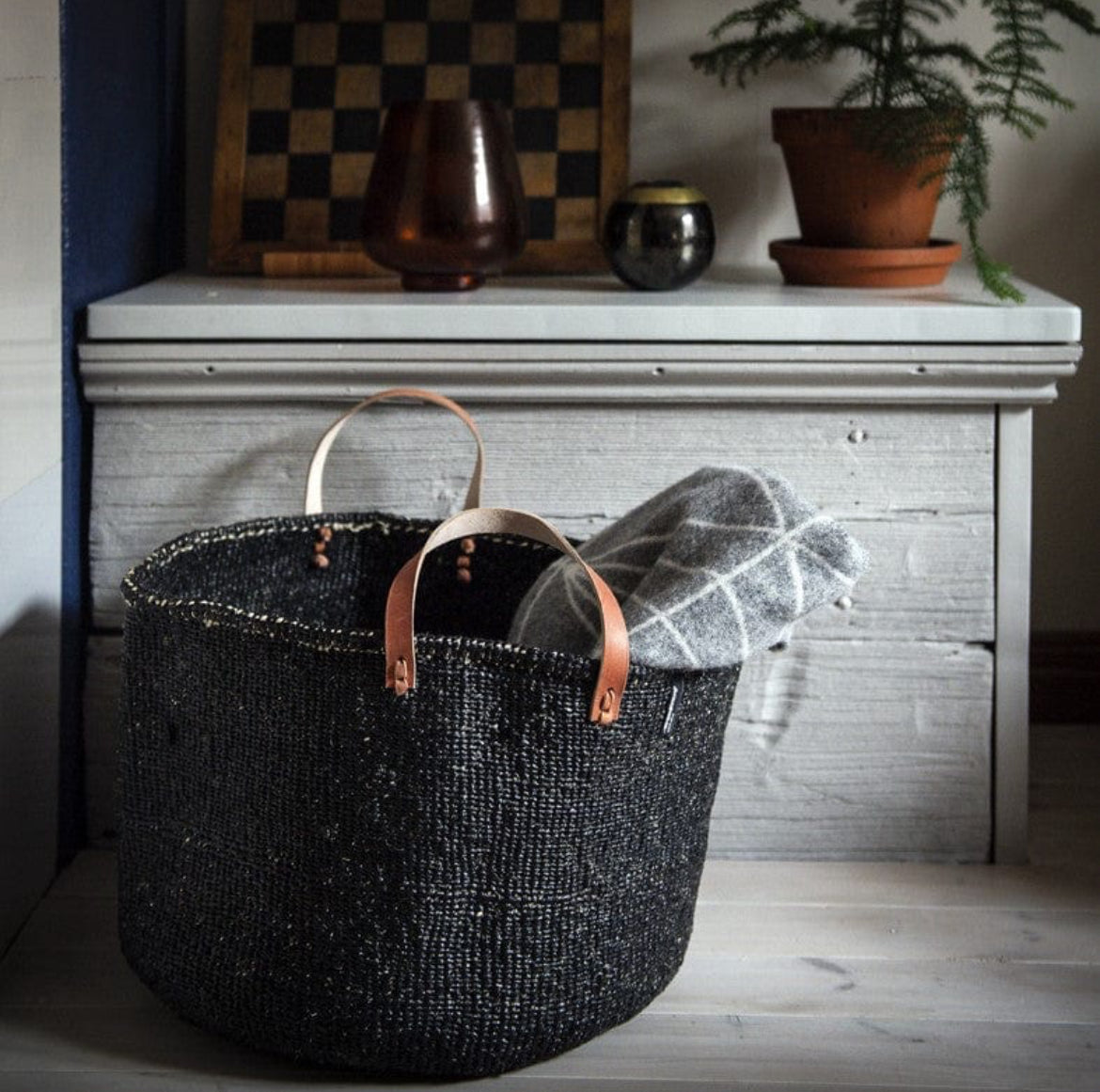Floor basket/ Black with handles XXL