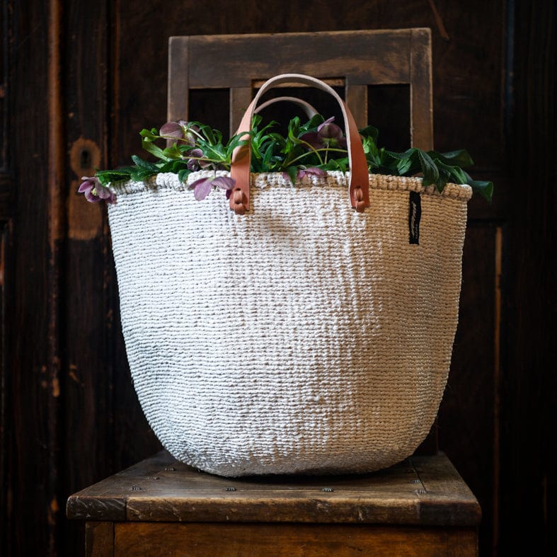 Market Basket | White M