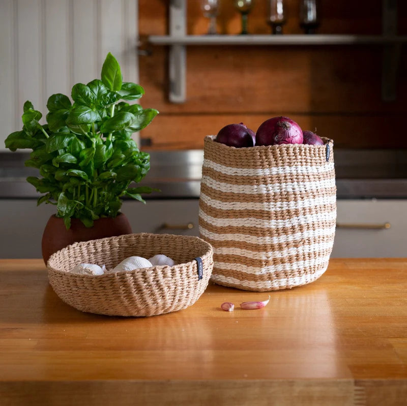 Basket | Thin brown stripes S