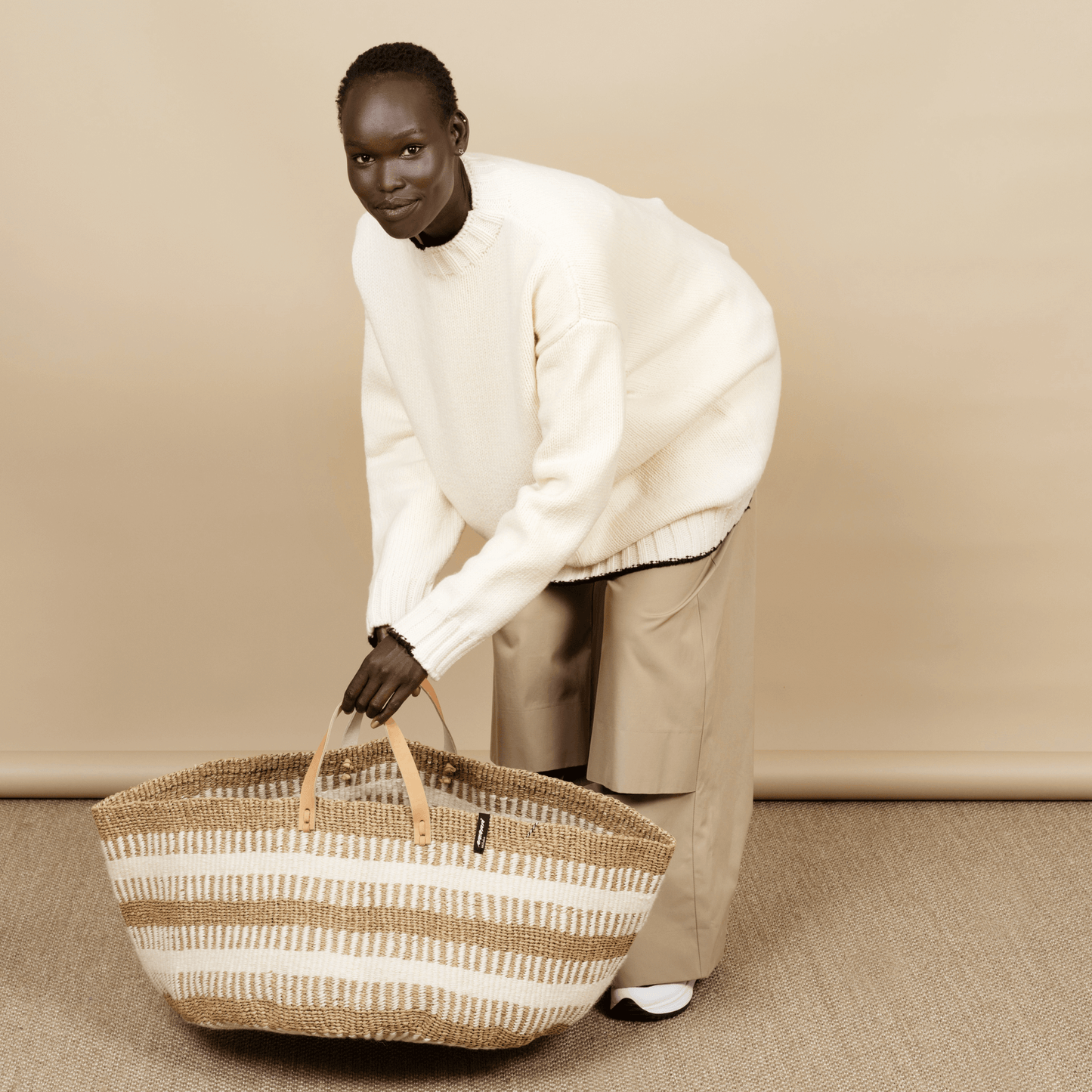 Floor Basket/White Rib Weave with handles XXL