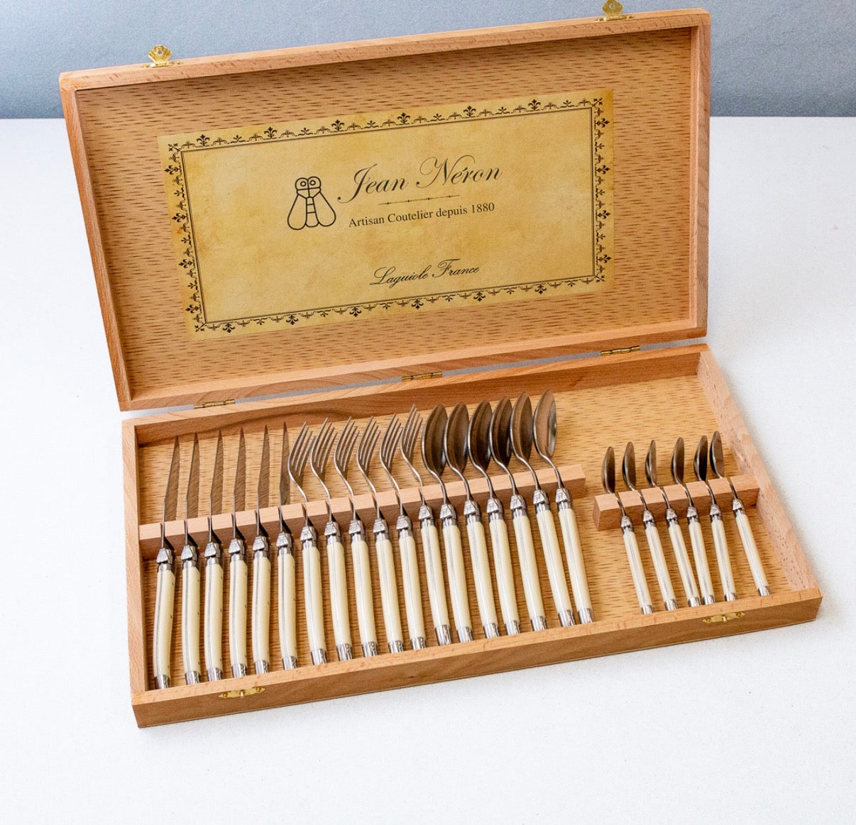 Laguiole 24 piece Flatware set