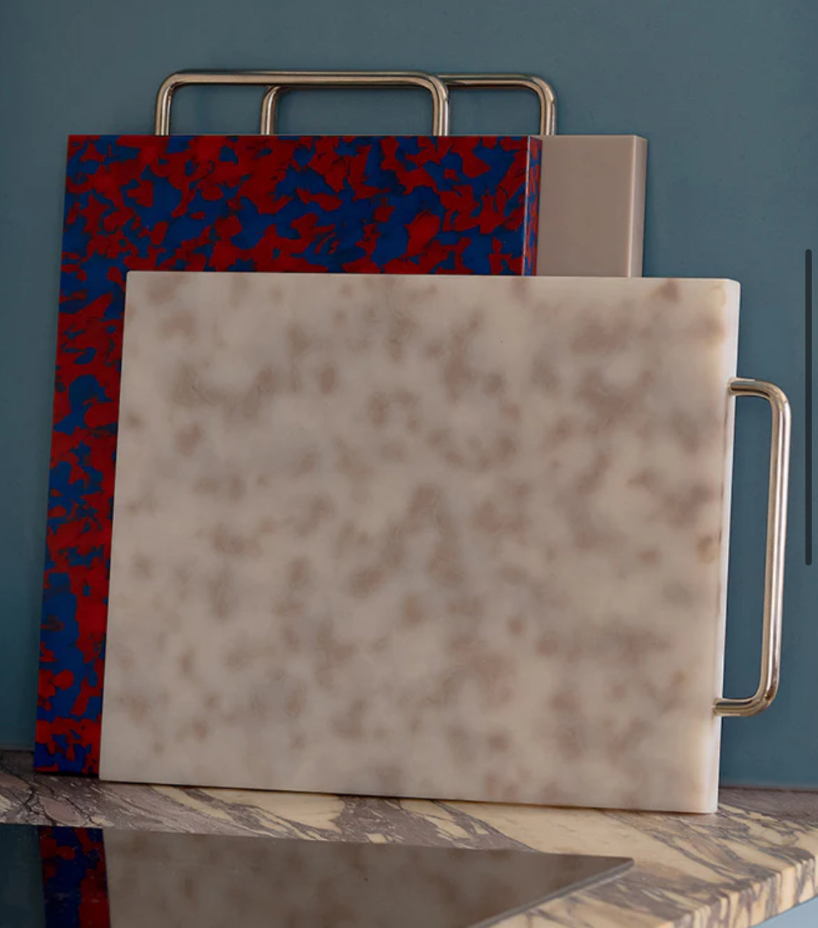 Grey/white cutting board