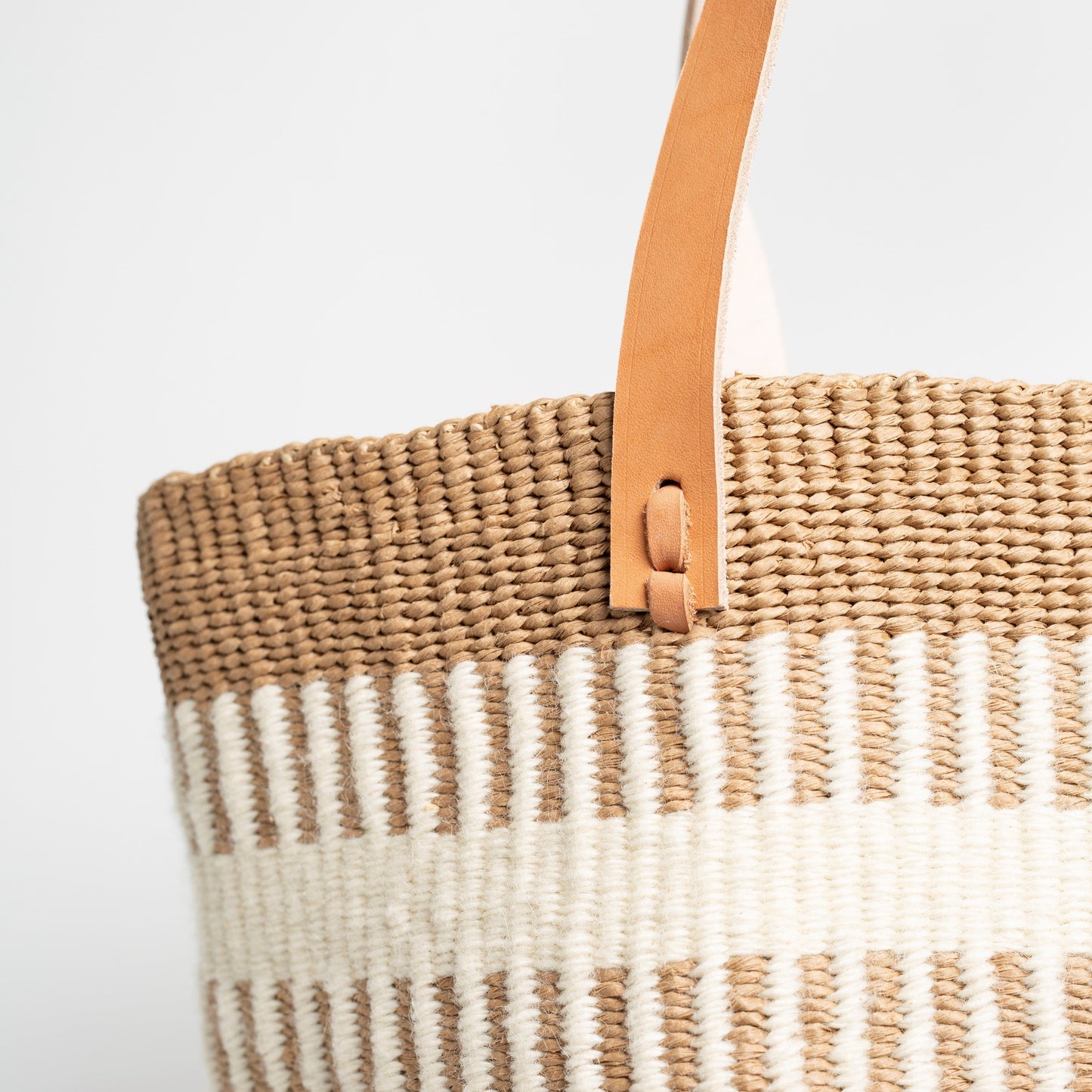 Shopper Basket/White Rib Weave